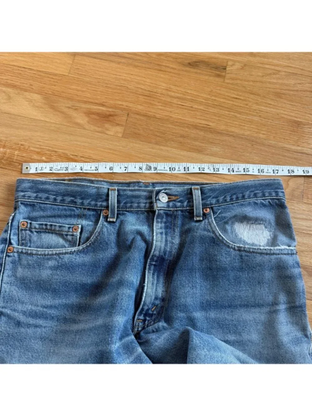 Levi's Vintage 90's 550 MiUSA s Destroyed & Repaired Light Wash Jeans 34/32